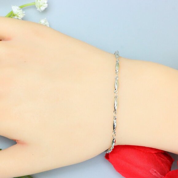 "Elegant & Trendy Bracelet, A Perfect Gift for Women, Thoughtful, EVCH1818 - Picture 3 of 10